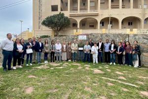 El Campello rinde homenaje a Ángeles Ayuso Algora en la inauguración del parque que desde hoy lleva su nombre