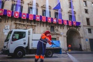 Alicante activa el dispositivo de limpieza de Semana Santa con   31 equipos y 79 operarios