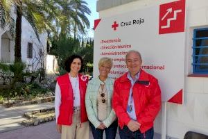 Elche acuerda con Cruz Roja diseñar un programa que ayude a reducir la soledad no deseada