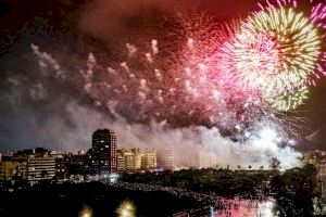 El cielo de València se iluminará de nuevo en la medianoche de Domingo de Resurrección