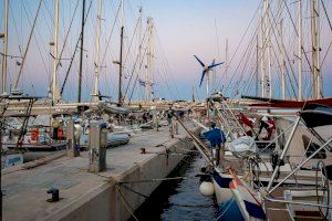 Unos pescadores encuentran dos cadáveres frente a la costa de Dénia