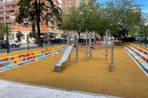 El Ayuntamiento de València abre la nueva zona de juegos infantiles de la calle del Músic Ginés