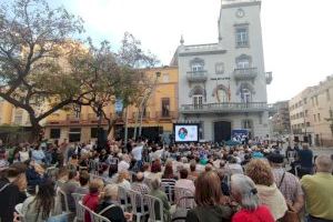 Herminio Serra marca el camí del canvi a la Vall d'Uixó amb la presentació de l'equip en la plaça del Centre