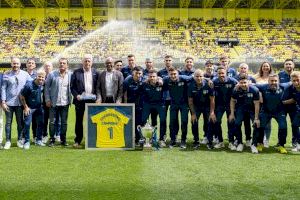 El Servigroup Peñíscola recibe un homenaje del Villarreal CF por su ascenso