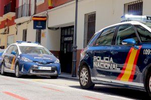 Detenidos dos ladrones de baterías de camión y aluminio en Alicante