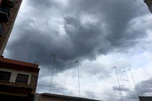 Aviso amarillo por granizo y chubascos en Castellón y Valencia este domingo