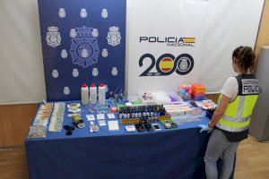 Desmantellat un punt de venda de droga de disseny pròxim a un col·legi de València