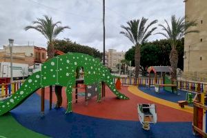 Un informe de la secretaria municipal avala la apertura del Parque Infantil de la Plaza de España ya que cuenta con todos los permisos