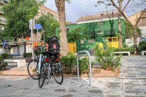 Movilidad Sostenible instala 474 nuevas plazas de aparcabicis en Benicalap, Les Tendetes, Sant Pau y Cabanyal-Canyamelar