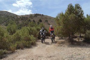 El Ayuntamiento instala sistemas de control de acceso al Paraje Natural dels Clots de la Sal para impedir el paso de vehículos a motor