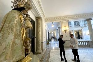 Mª José Catalá devuelve la Virgen de los Desamparados a la planta noble del Ayuntamiento de Valencia