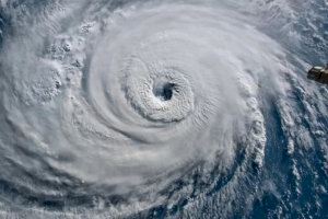 Temperaturas récord en el Atlántico: ¿podrían favorecer la llegada de un huracán a España?