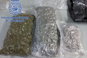 Un paquete con marihuana que llegó a Sagunto por mensajería permite desmantelar una organización de venta de droga