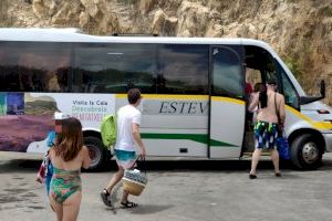 Benitatxell pone en marcha este fin de semana el autobús gratuito a la cala del Moraig