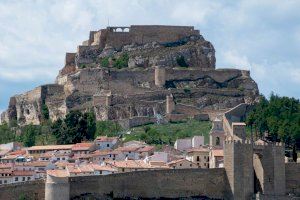 L’alcalde de Morella, Bernabé Sangüesa, dona a conéixer les àrees de l’equip de govern