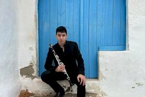 El alumno del Conservatorio Profesional de Música de Xàbia concluye la carrera de interpretación de clarinete