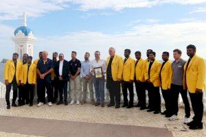 El equipo de cricket del Vaticano hace parada en Benidorm dentro de su gira por España