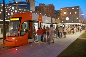 Aquest estiu mou-te amb el TRAM d'Alacant: torna el seu servei nocturn durant els caps de setmana