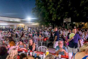 Cena estival de fin de curso en el Doble Amor