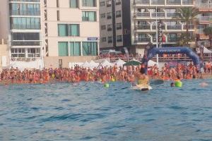 La 5ª Travesía Heartbreak Benidorm reúne a casi 400 nadadores de 115 clubes en Levante