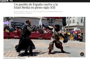 El diario argentino Clarín se hace eco en sus páginas de la celebración de las Fiestas de Moros y Cristianos de Elda