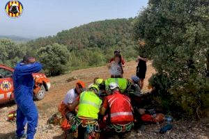 Rescatan a tres menores deshidratados durante una excursión en Chelva