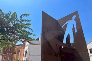 L’escultura «L’angle trencat pel moviment» de Manuel Boix es queda a Xàtiva