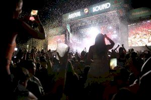 Gran ambiente en el segundo día de conciertos del Arenal Sound