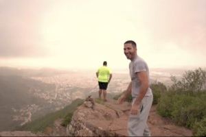 VÍDEO | Sorpresa en Pipa: Miguel Ángel Silvestre puja pel cap alt alt entre la Vall d'Uixó i Alfondeguilla