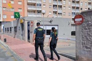 La Guardia Civil desmantela una banda que vendía drogas desde dos pisos del casco urbano de Torrevieja