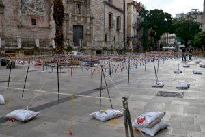 La mascletà junto a la Lonja irá ante el Síndic de Greuges tras un informe “cubierto con típex”