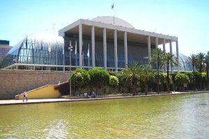 Els socialistes acusen a Catalá de “tornar al dedazo" i "a les decisions caciquils” en el Palau de la Música