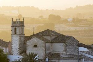 Profanan el cementerio de un pueblo de Valencia