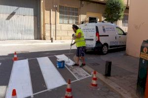 Se habilita una nueva zona de aparcamiento de motocicletas y se amplía el área de carga y descarga de mercancías junto al Mercado Central