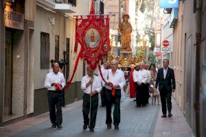 Nules celebra el dia de Sant Bartomeu amb una multitudinària processó