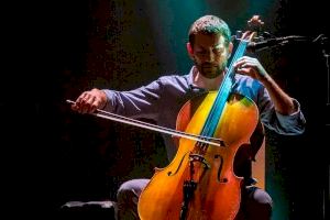 El violonchelista Matthieu Saglio ofrece mañana un concierto como inicio a la programación cultural de otoño de Benidorm