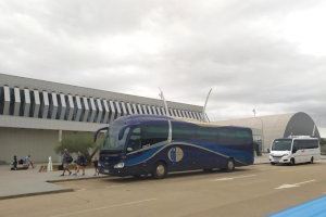 El servicio de bus del Aeropuerto de Castellón mantiene la conexión con València en septiembre y octubre para varias rutas internacionales