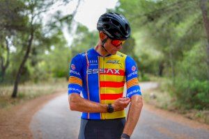 El ciclista valencià Óscar Moscardó brilla en la Comunitat Valenciana i compleix amb nota en França