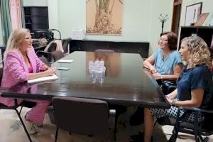Susana Fabregat se reúne con representantes de la Asociación de Padres de Personas con Autismo de Castellón