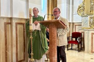 La Iglesia de Santa Teresa se queda pequeña para despedir al párroco Luis Cerdá