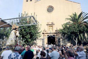 La “Peregrina” visita las parroquias del barrio valenciano de Orriols durante nueve días