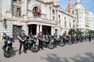 El Ayuntamiento de València adquiere 15 nuevas motocicletas para “mejorar la operatividad y seguridad” de la Policía Local