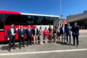 Pradas señala que el nuevo servicio de buses Elx-Rodalia es un ejemplo de unir “excelencia en el servicio con el respeto al medio ambiente”