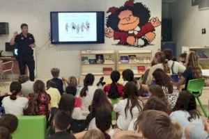 La Policía Local imparte en los colegios públicos un taller de prevención en el uso de petardos y material pirotécnico