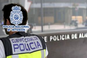 'Te voy a arruinar la vida': extorsiona durante un año a su víctima en Alicante y le multiplica la deuda por siete