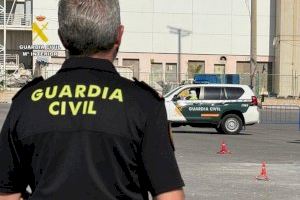 Un guàrdia civil acaba en l'UCI després de ser arrossegat per un cotxe a Alacant