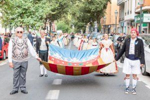 Procesión Cívica en el Marítimo para homenajear a la Real Senyera