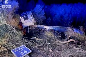 Dos heridos graves en un accidente de tráfico en Jérica con un camión implicado