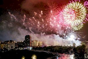 València prepara el major espectacle pirotècnic per a cap d'any que il·luminarà tota la ciutat