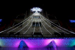 Vila-real dona la benvinguda al Nadal amb una gran festa infantil a la plaça Major i la tradicional Encesa de les llums